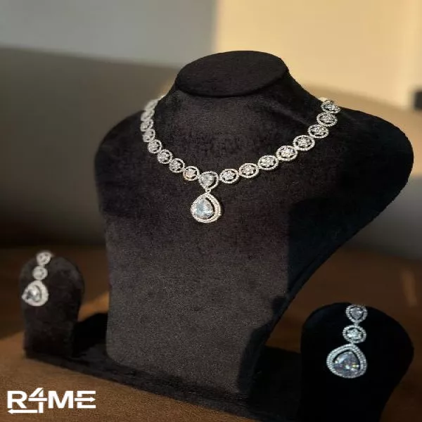 Imitation Jewellery Set on rent