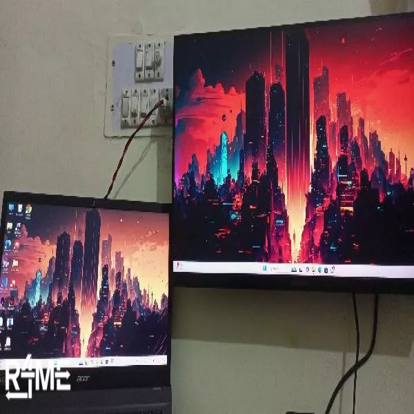 Projector /Monitor on rent