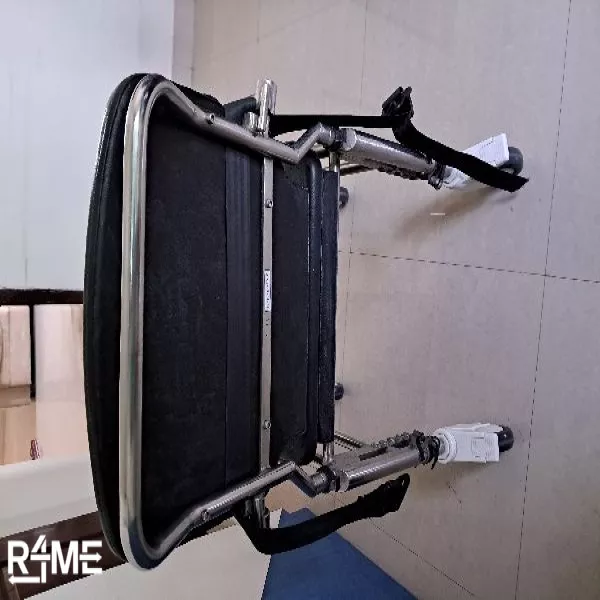 Commode Wheelchair Manual on rent