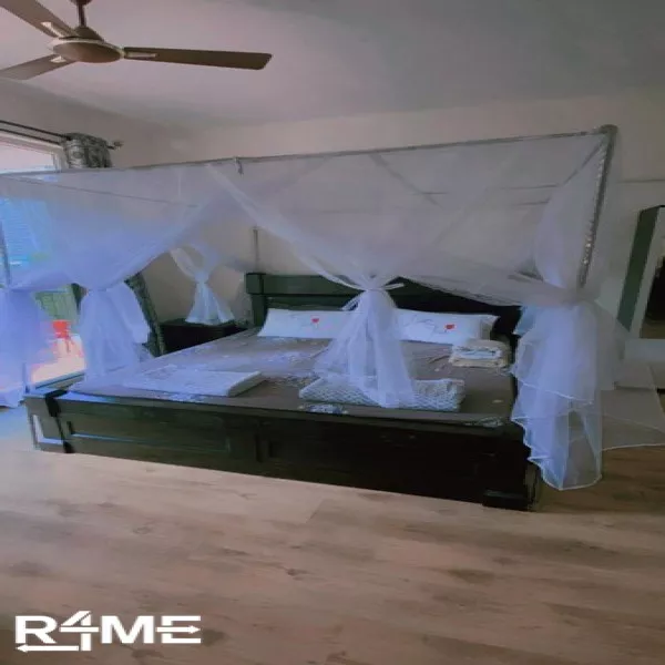 King Side Bed With Storage on rent