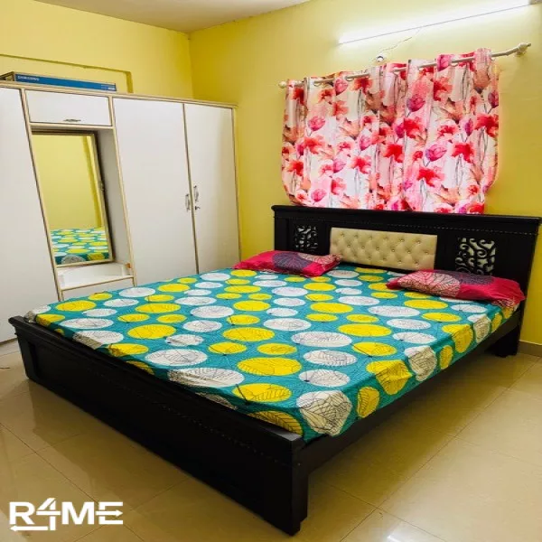 King Size Bed And Mattress on rent