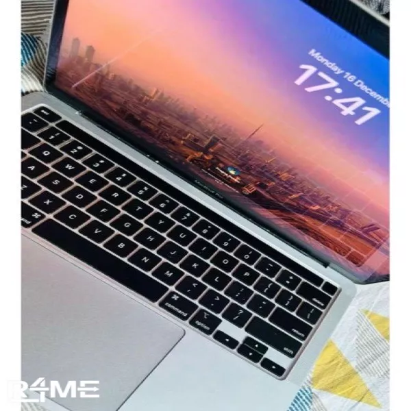 MacBook Pro M2 on rent
