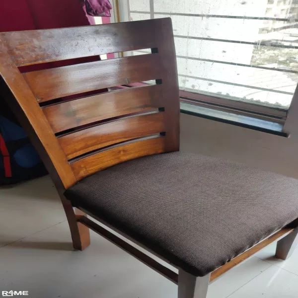 4 seater dining on rent