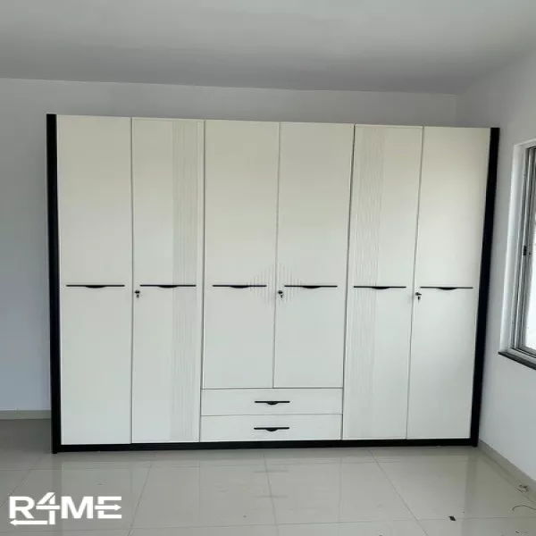 6 Door Wardrobe on rent