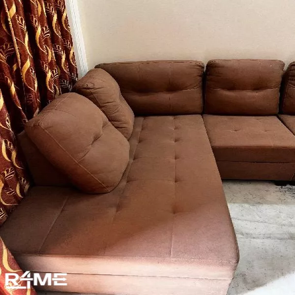 7 Seater Sofa With Center Tabl on rent