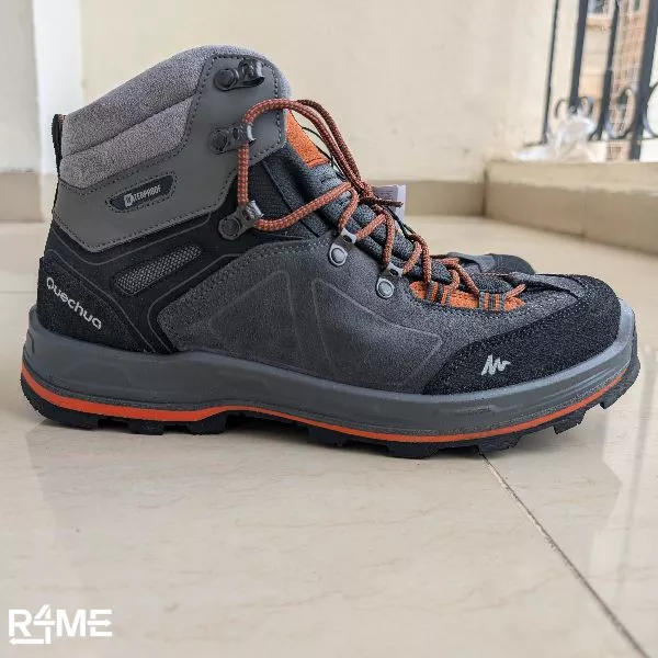 Snow hiking waterproof shoes for Himalayan treks - size UK12 on rent