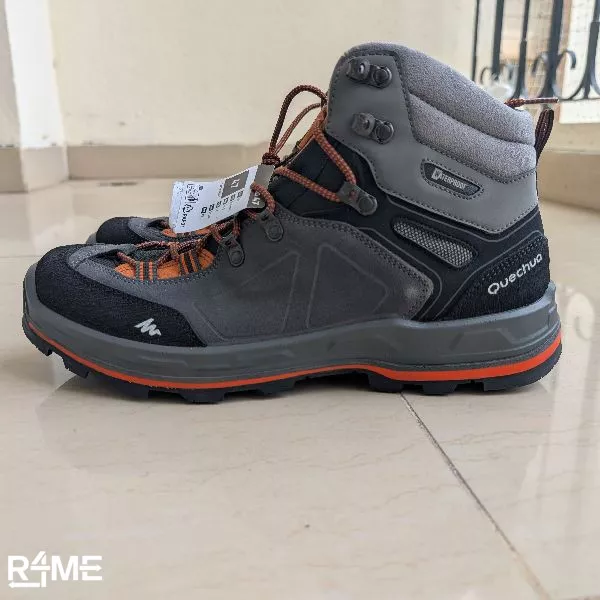 Snow hiking waterproof shoes for Himalayan treks - size UK12 on rent