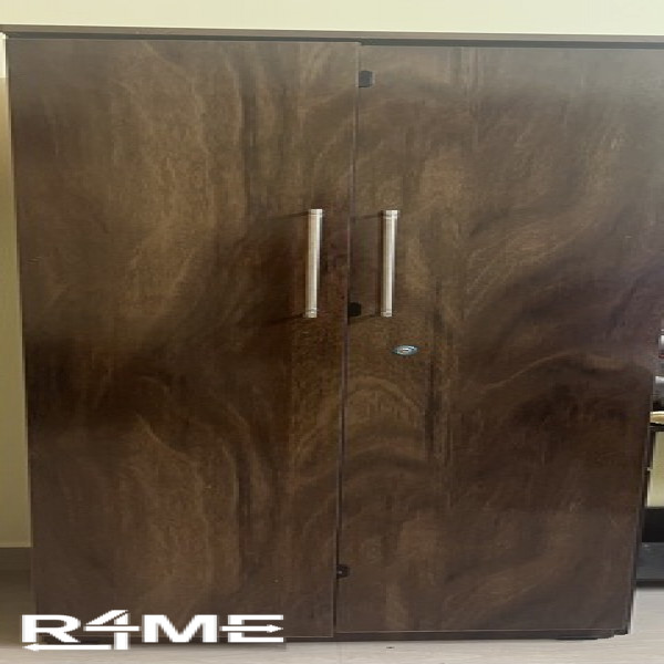 2 wardrobes with 1 dressing table on rent