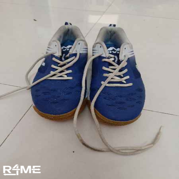 Nike Badminton Non-marking shoes (Size - 9) on rent