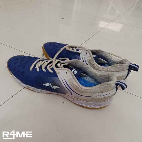 Nike Badminton Non-marking shoes (Size - 9) on rent