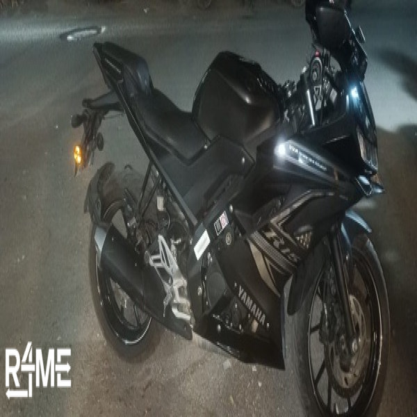 R15 Bike For Rent on rent
