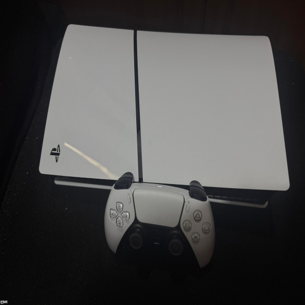 Brand New Ps5 Slim With 1 Controller + 5 Games on rent