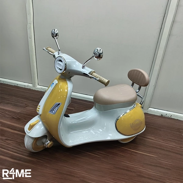 Scooter Yellow on rent