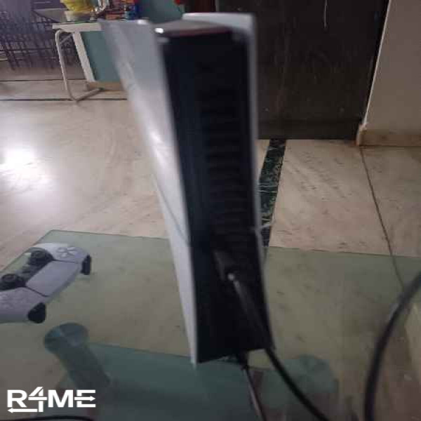 PS5 DIGITAL WITH 100+ GAMES on rent