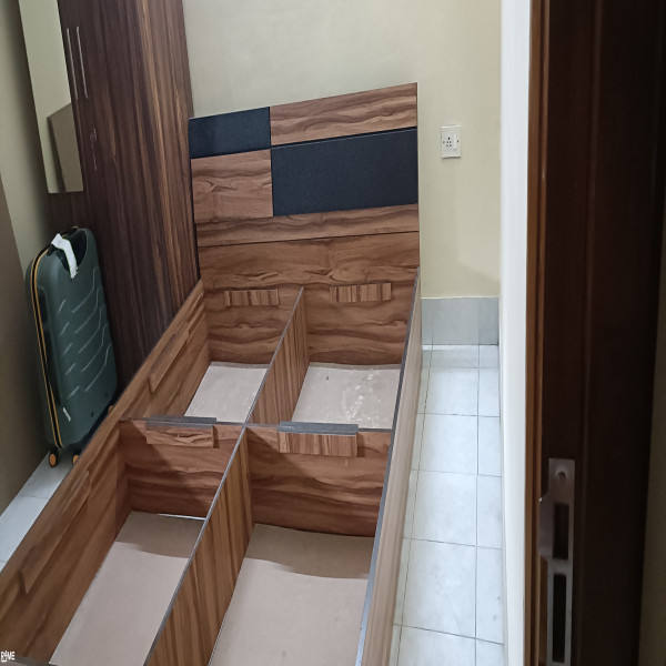 Bed on rent