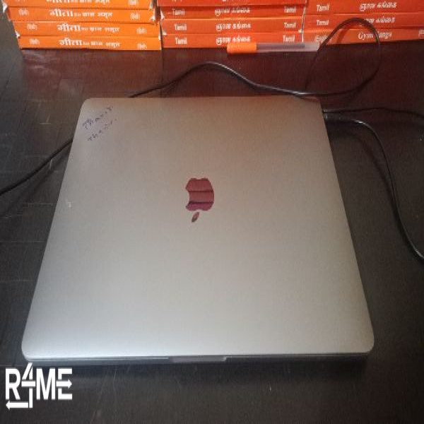 MacBook pro 2020 on rent