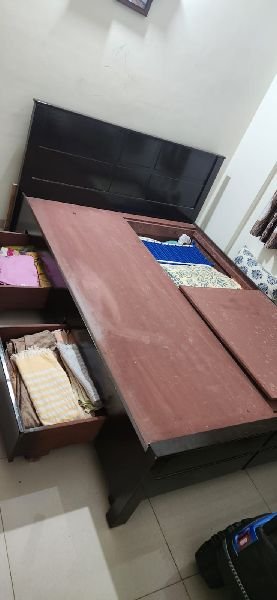 queensized bed on rent