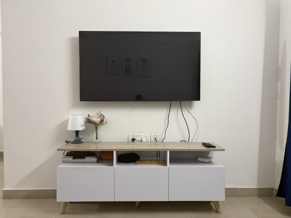 TV Unit Premium on rent