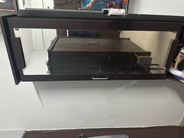 Dressing Table Brand New on rent