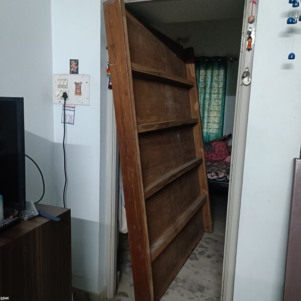 Teak wood bed without mattress on rent