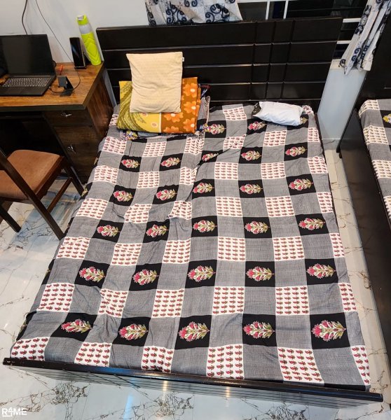 Queen Size Bed Without Mattress on rent