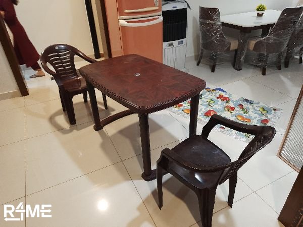 Nilkamal Mega Dining Table and set of 4  Nilkamal chairs on rent