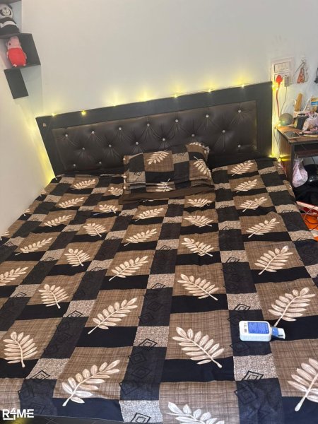 Double bed on rent