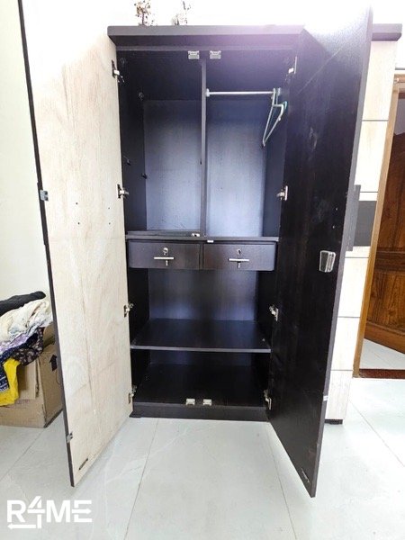3 door sturdy and spacious wardrobe with mirror on rent