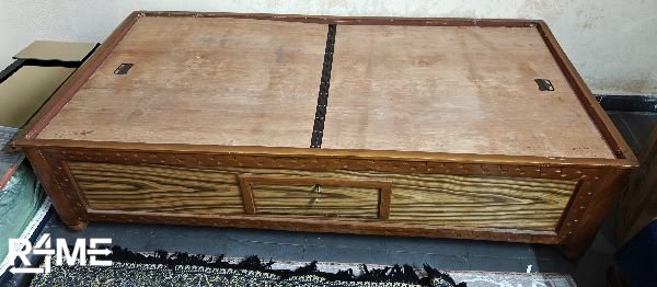 Box type Diwan-6 feet x 3 feet on rent