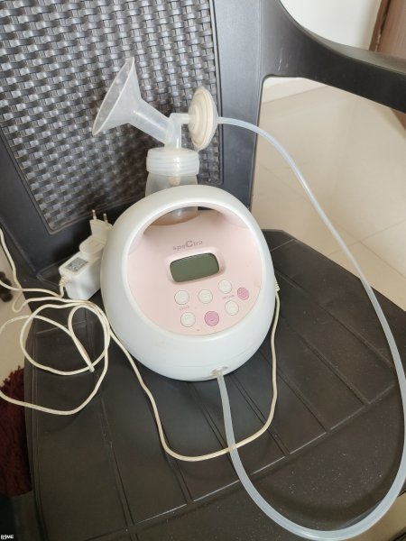 Breast Feeding machine on rent