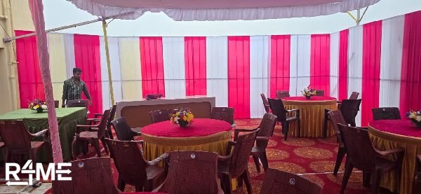 Round Tables on rent