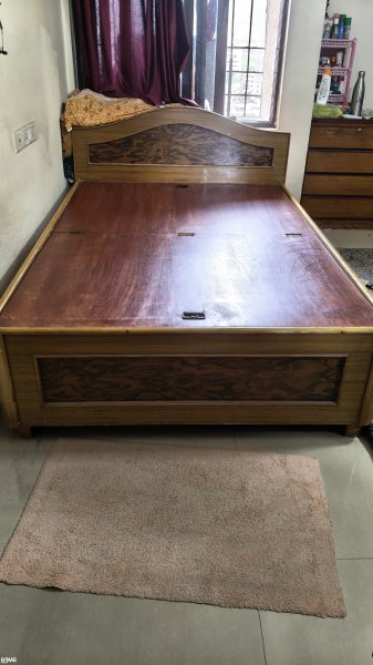 Bed on rent