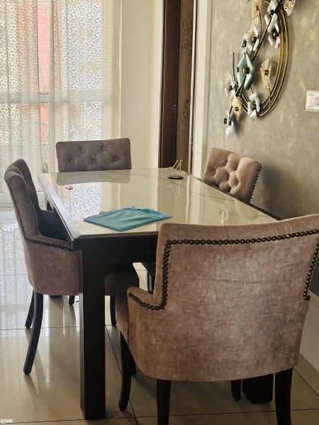 4 seater dining with chairs on rent