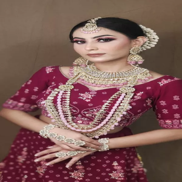 Maroon bridal lehnga on rent