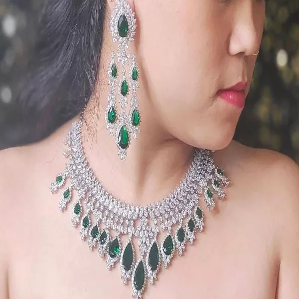 Green and Silver diamond style set on rent